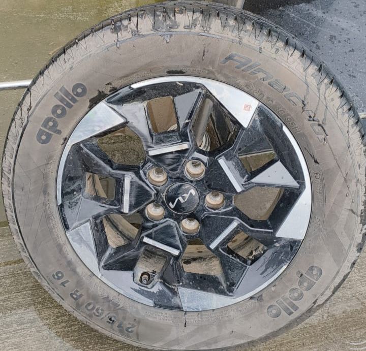 Before - Damaged Dual Tone Wheel